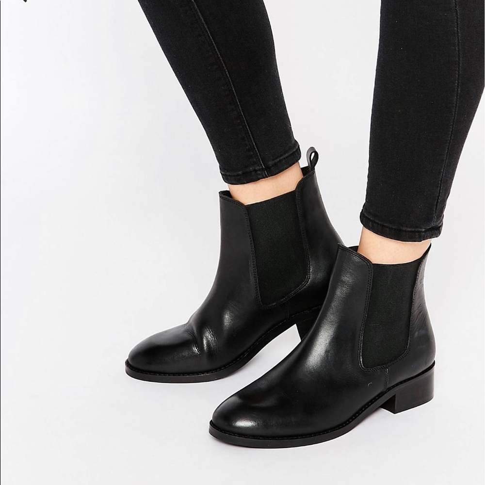 ASOS chelsea boots size women's 8